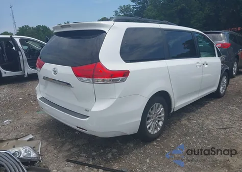 2011 Toyota Sienna Xle V6 from USA, damaged, VIN 5TDYK3DC9BS105526